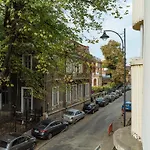 Spacious & Quiet - Center - 2br Apartman *
