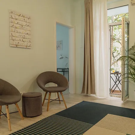 Apartment Spacious & Quiet - Center - 2br