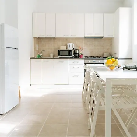 Apartment Spacious & Quiet - Center - 2br