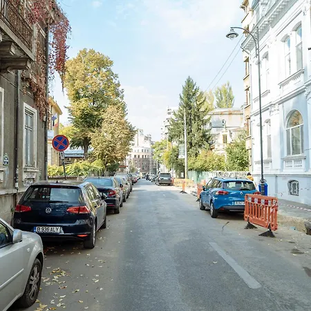 Spacious & Quiet - Center - 2br * Bucharest