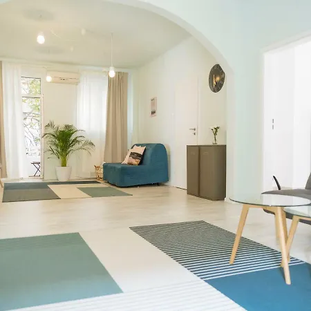 Spacious & Quiet - Center - 2br Bucharest