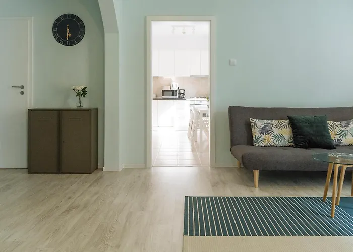 Апартаменты Spacious & Quiet - Center - 2br *