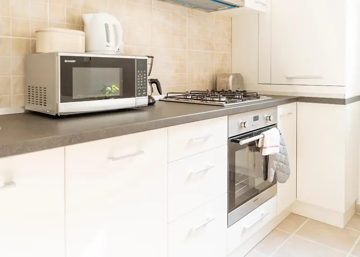 Spacious & Quiet - Center - 2br * Bukarest