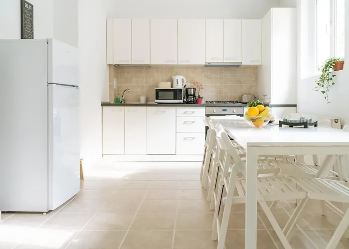 Apartment Spacious & Quiet - Center - 2br