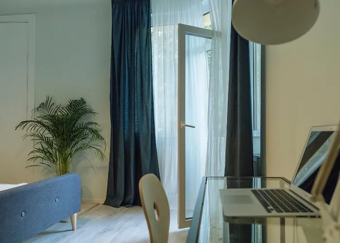 Spacious & Quiet - Center - 2br Апартаменты Бухарест