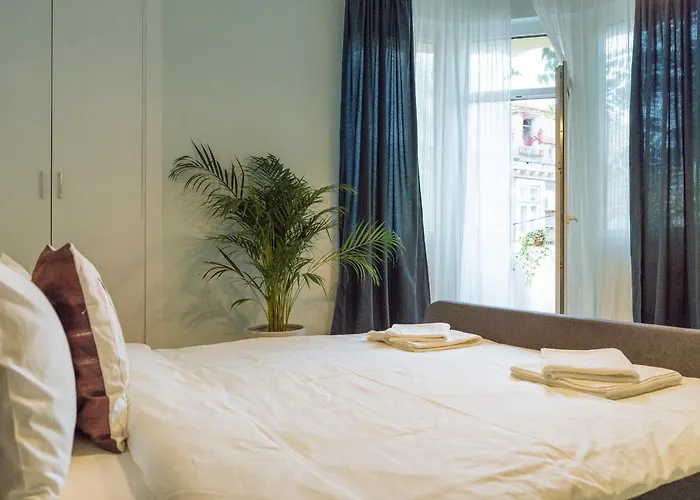 Spacious & Quiet - Center - 2br *