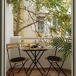 Spacious & Quiet - Center - 2br Lejlighed Bukarest